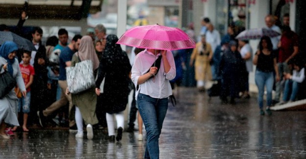 Meteorolojiden İstanbullulara Sağanak Yağış Uyarısı