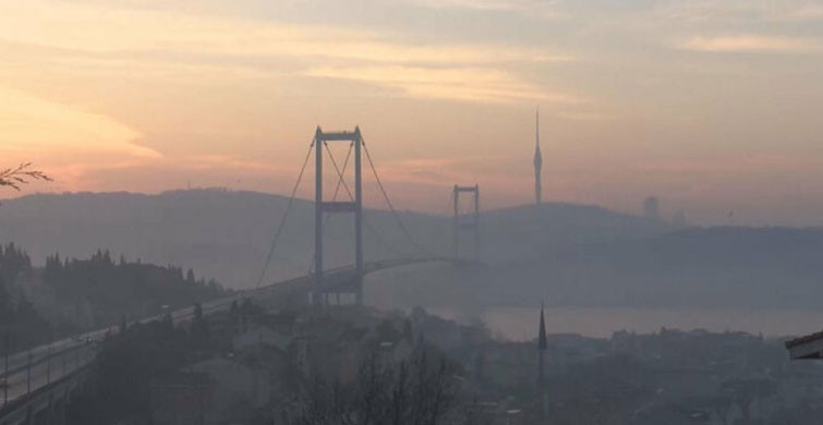 İstanbul'da Sisli Hava, Kartpostallık Görüntüler Oluşturdu