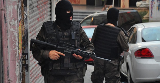İstanbul'da Terör Operasyonu! Çok Sayıda Gözaltı Var