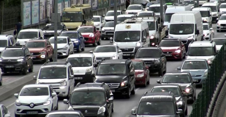 İstanbul'da Trafik Yoğunluğu Yaşandı