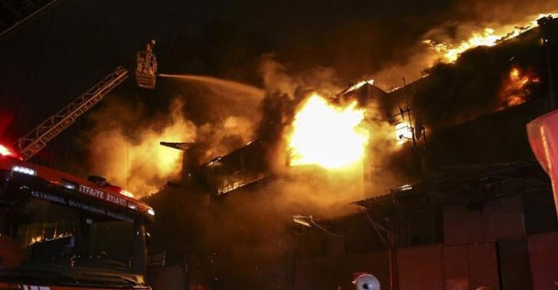 İstanbul'da Ürküten Yangın: Çevre İlçelerden Destek Yağdı
