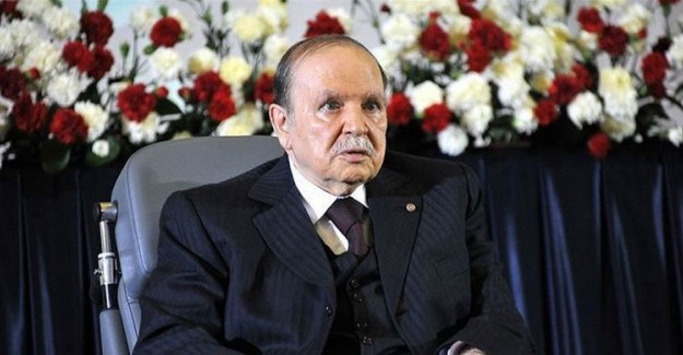 İstifa Eden Cezayir Cumhurbaşkanı Halktan Özür Diledi