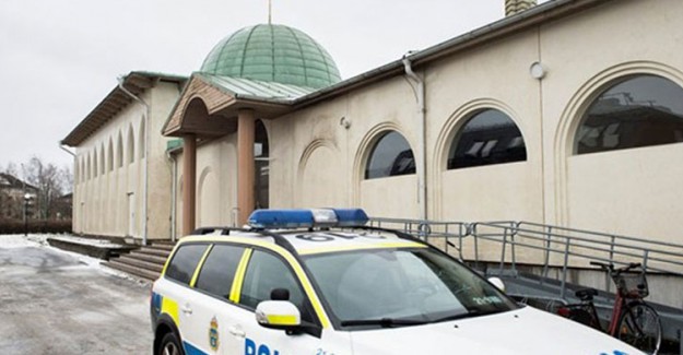 İsveç'te Cami'ye Saldırı Gerçekleşti