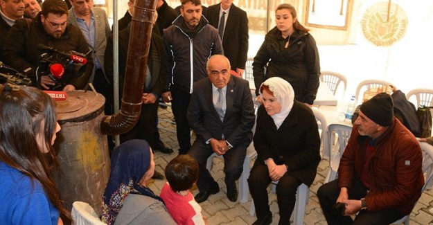 İyi Parti Genel Başkanı Akşener, Deprem Bölgesini Ziyaret Etti