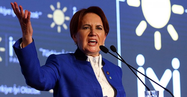 İYİ Parti Lideri Meral Akşener, CHP'nin İzmir Adayı Tunç Soyer'e Destek Verdi