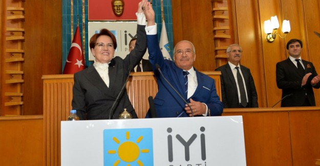 İYİ Parti'ye Geçen Mersin Büyükşehir Belediye Başkanı Kocamaz'dan Sert Açıklamalar