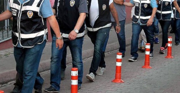 İzmir Merkezli FETÖ Operasyonu: 44 Gözaltı