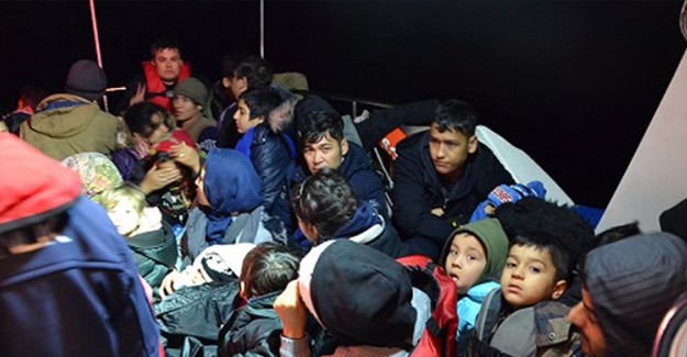 İzmir'de 52 Düzensiz Göçmen Yakalandı