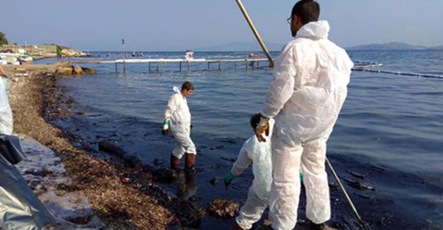 İzmir'de Denize Akaryakıt Boşaltan Gemi Tespit Edildi! Rekor Ceza Verildi