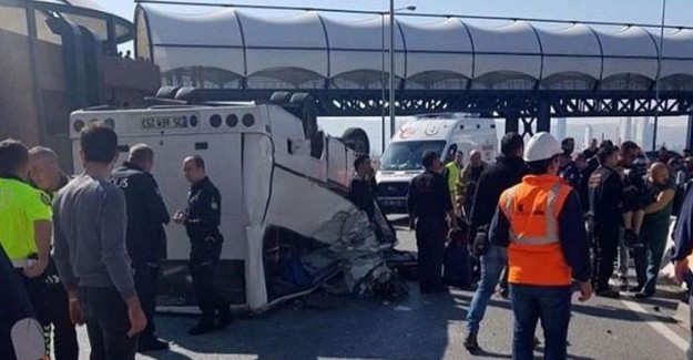 İzmir'de Down Sendromluları Taşıyan Araç Kaza Yaptı ! Çok Sayıda Yaralı Var