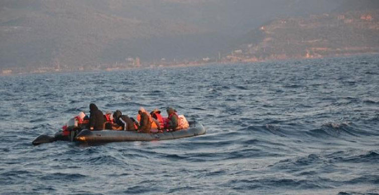 İzmir'de Lastik Botu Patladı: Göçmenler Hayatını Kaybetti