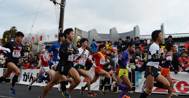 Japon Atlet Maratonu Kırık Bacakla Tamamladı