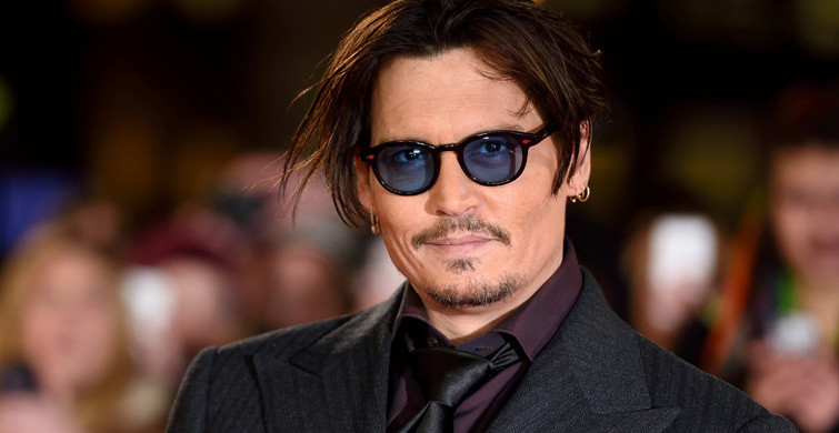 Johnny Depp'in Evine Giren Kişi Banyo Yaparken Yakalandı
