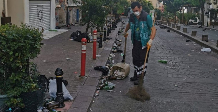 Kadıköy'den Sonra Cihangir Sokakları da Çöplüğe Döndü