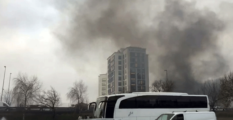 Kağıthane'de Binada Yangın Çıktı