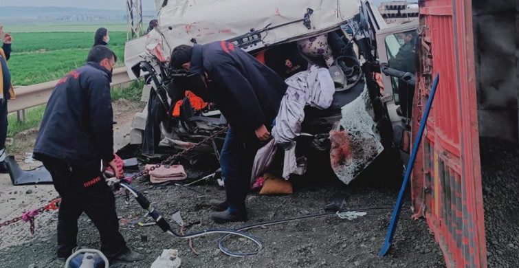 Kahramanmaraş'ta İki Tır Kazaya Karıştı: Tır Sürücülerden Biri Öldü