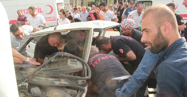 Kahramanmaraş'ta Meydana Gelen Trafik Kazasında 8 Kişi Yaralandı