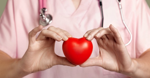  Kalp Krizine Kadın Doktor Müdahalesi Yaşama Şansını Artırıyor!
