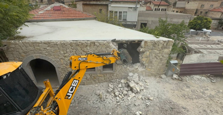 Kapadokya'da Ruhsatsız Restoran Yıkıldı