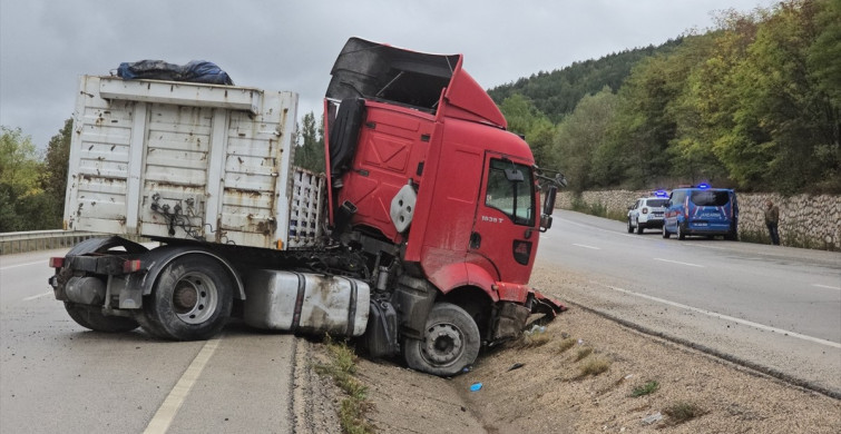 Karabük'te Üç Ayrı Trafik Kazasında Üç Yaralı