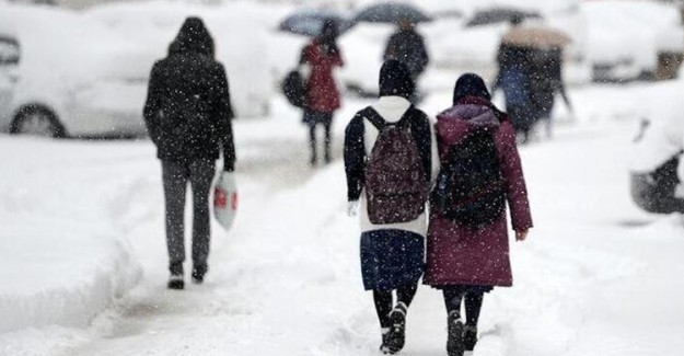 Karaman'da Yoğun Kar Nedeniyle Eğitime Ara Verildi