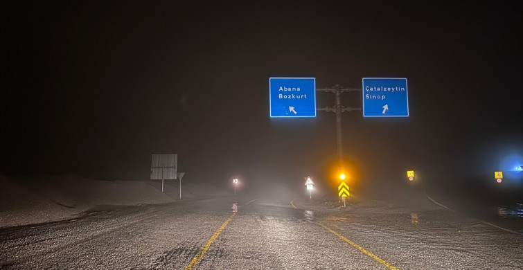 Kastamonu Yüksek Kesimlerinde Kar Yağışı Etkili Oldu