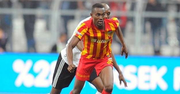 Kayserispor, Galatasaray'a Kızdı; Mensah'ı Beşiktaş'a Verdi