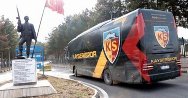 Kayserispor'dan Mehmetçik'e Ziyaret Geldi