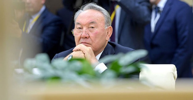 Kazakistan'da Hükümet İstifa Etti!