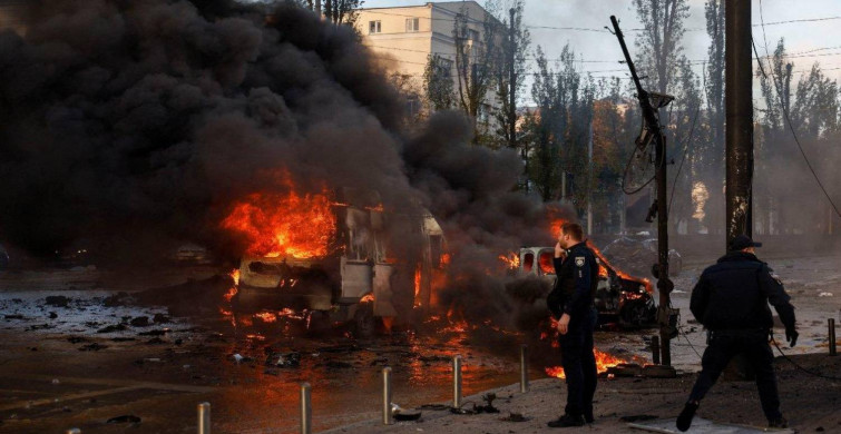 Kiev yeni yıla patlamalarla girdi: Ukrayna’dan açıklama geldi