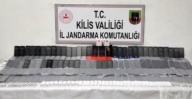 Kilis’te 720 bin TL Değerinde Kaçak Cep Telefonları Ele Geçirildi