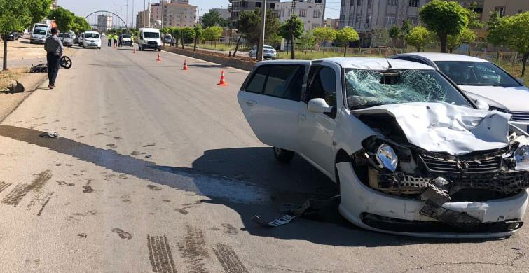 Kilis’te Otomobil Motosiklete Çarptı: 1 Yaralı