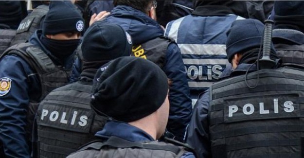 Kimlik Soran Polislerden Kimlik İstediği İçin Kötü Muamele Gören Öğretmene 20 Bin Lira Tazminat Ödenecek