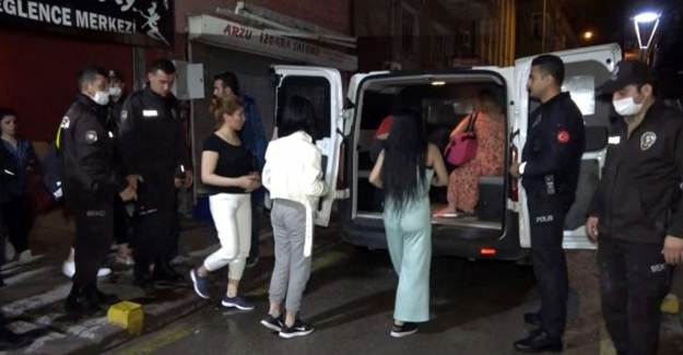  Kırıkkale'de Eğlence Düzenleyen 25 Kişiye 78 Bin Lira Ceza Kesildi
