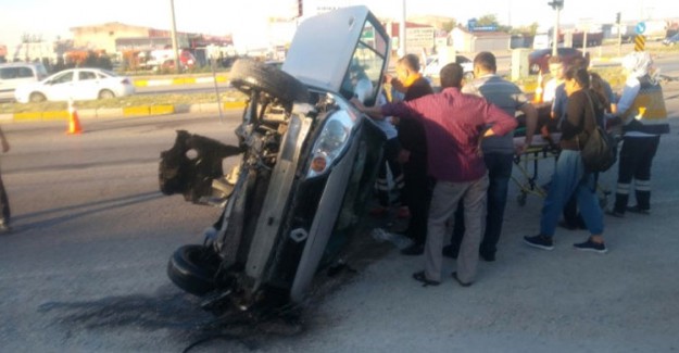 Kırıkkale'de Trafik Kazası! 5 Kişi Yaralandı