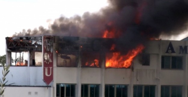 KKTC'de Bulunan Girne Amerikan Üniversitesi'nde Yangın Çıktı