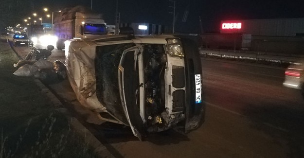 Kocaeli'de Otomobille Minibüs Çarpıştı: 3 Yaralı
