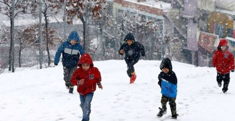 Kocaeli'nde okullar tatil mi? 10 Mart 2022 yarın Kocaeli'nde okullar tatil mi? Kocaeli Valiliği son dakika açıklamaları