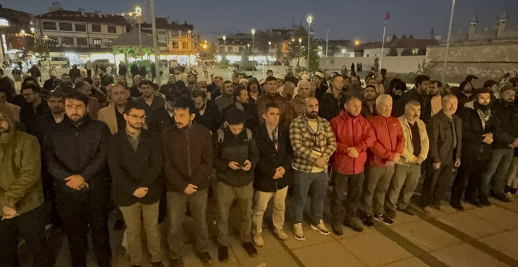 Konya'da Yahya Sinvar İçin Gıyabi Cenaze Namazı