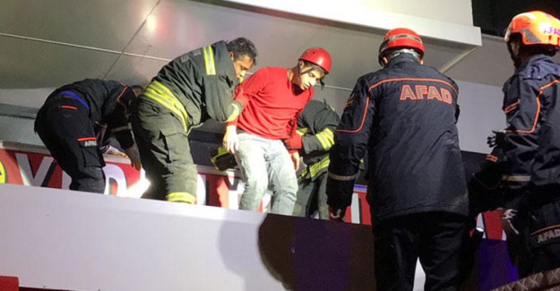 Konya'da Marketin Tavanı Çöktü : 2 Yaralı