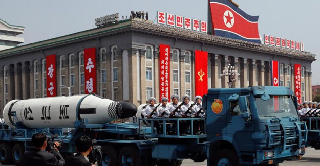 Koreli Müzakereci:  Yaptırımlar K. Kore'yi Nükleersizleşmeye İkna Etmeyecek