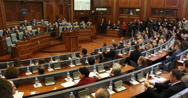 Kosova'da Meclis Feshedildi, Erken Seçime Gidilecek