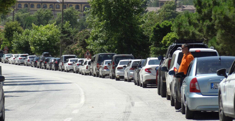 Kurban Bayramı Öncesi Trafik Hareketliliği Başladı! Araçlar Uzun Kuyruklar Oluşturdu