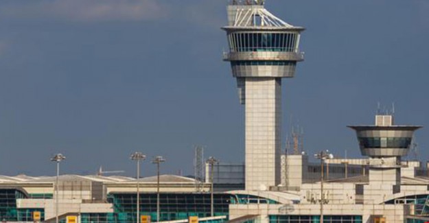 Kuş Sürüsüne Çarpan Uçak Atatürk Havalimanı'na Geri Döndü
