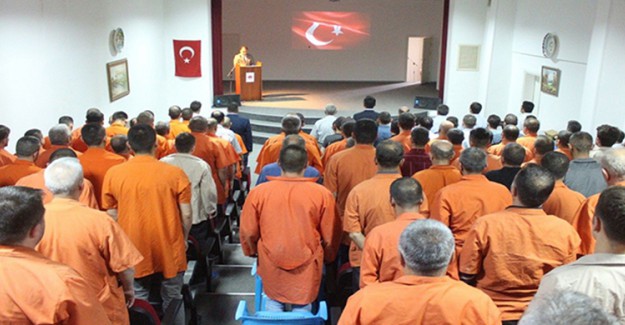 Kütahya Cezaevi Tek Seferde 76 tutuklu ve Hükümlüye Kalfalık Belgesi Verdi