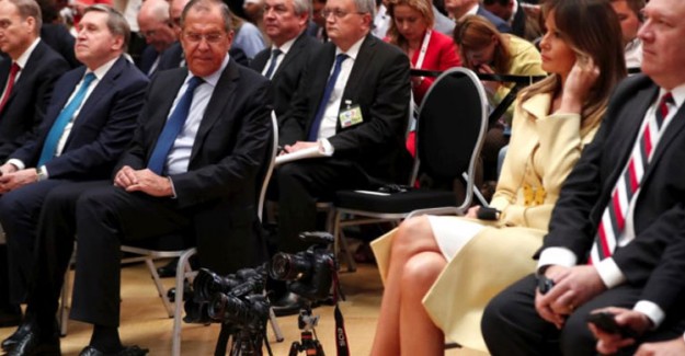 Lavrov'un Fotoğrafı Gündem Oldu