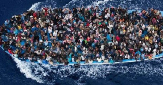 Libya'da Büyük Bir Gemi Battı: Çok Sayıda Ölü ve Kayıp Var