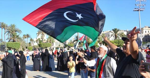 Libya'da Darbeci Hafter Karşıtı Gösteri