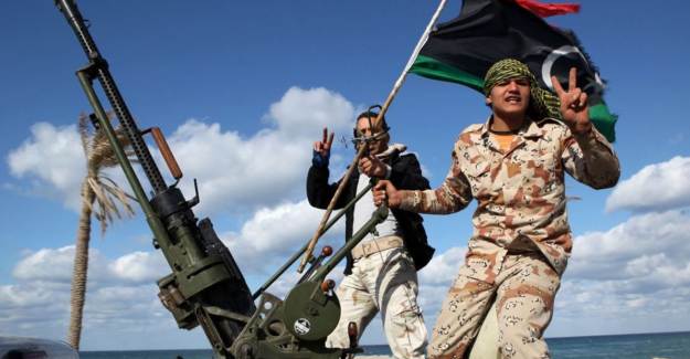 Libya'da  Askeri Heyetler Aynı Masada 
