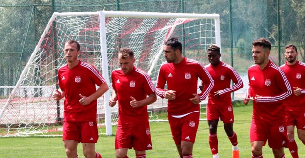 Lig 1.'si Sivasspor, İkinci Devre Hazırlıklarına Devam Etti